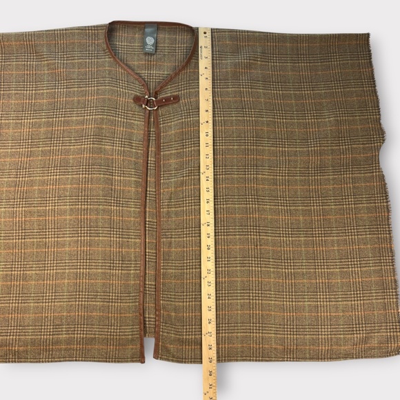 Vince Camuto Poncho Cape Plaid Brown Buckle British Heritage Academia Classic OS - Picture 12 of 12